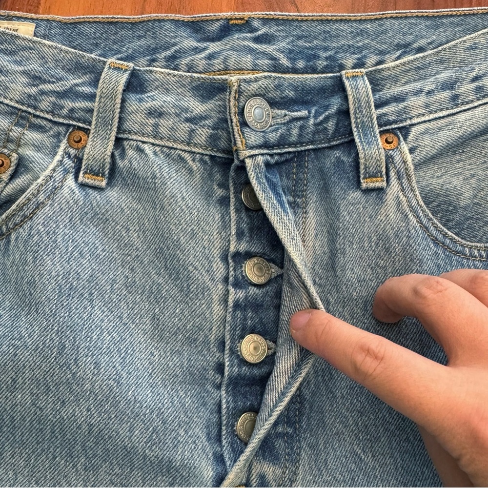 Levi’s 501 Original Light Washed Denim Casual High Rise Jeans 31 Inches Waist. - Picture 7 of 16